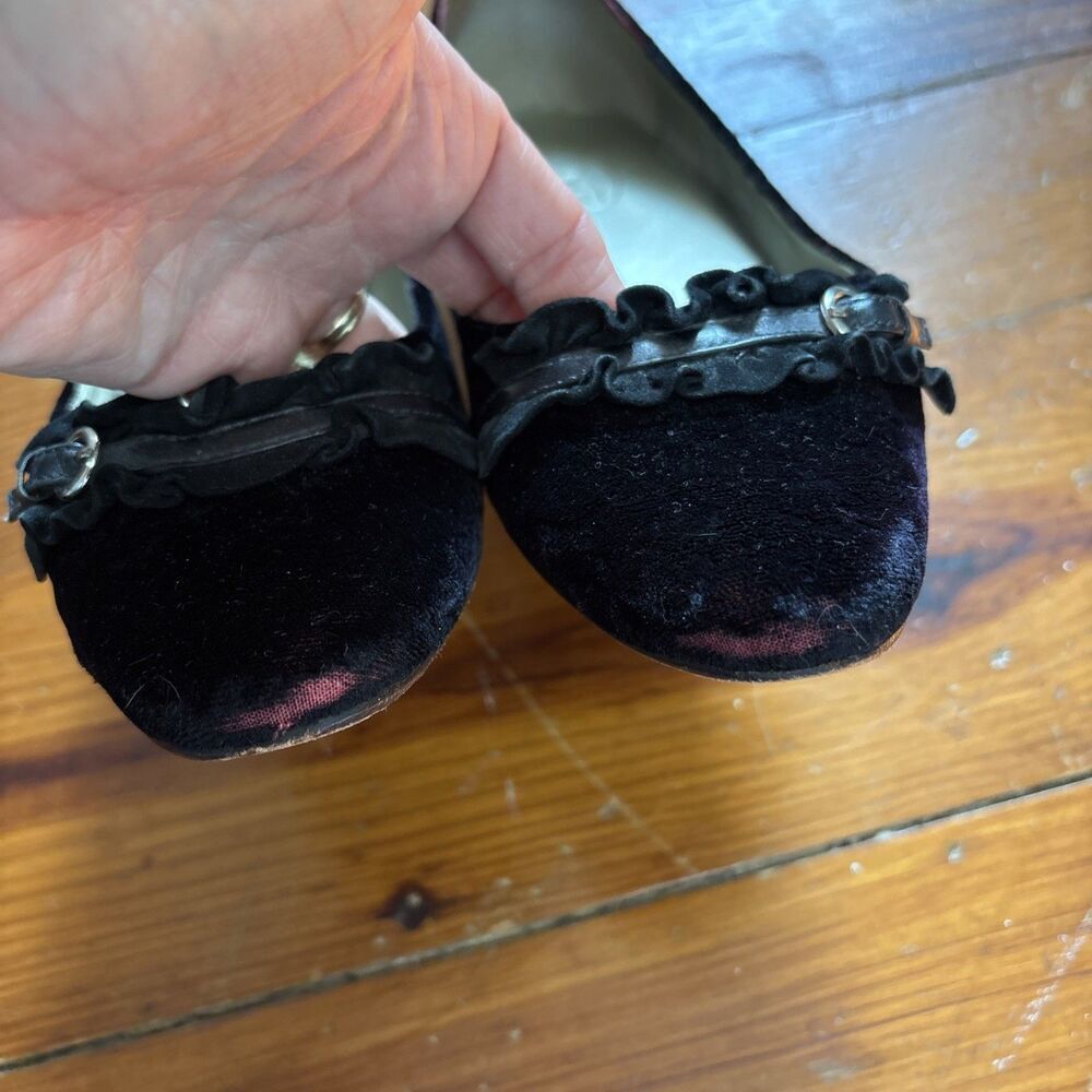 Talbots Black Red Velvet Rajah Kitten Heel Shoes - Size 8.5 M - Picture 4 of 6
